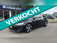Volkswagen Golf - 1.2 TSI Blackline Pano Leder Xenon R-Line Huurkoop Inruil APK Garantie
