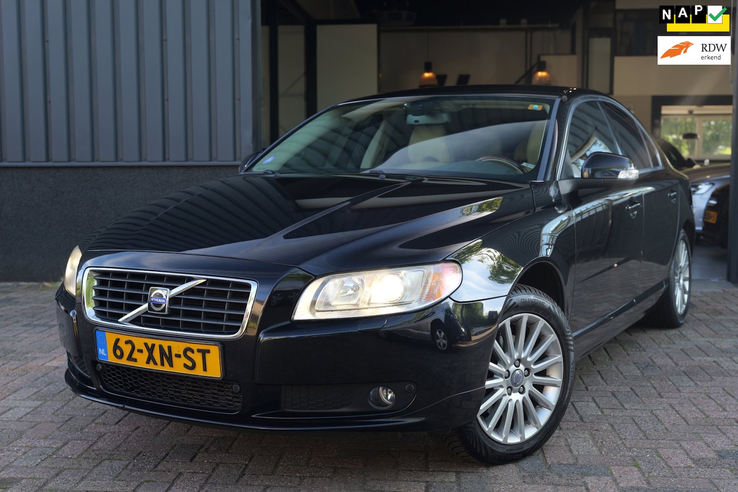 Volvo S80 - 2.5 T Momentum LPG|Trekhaak|PDC|Nieuwe D. Riem - AutoWereld.nl