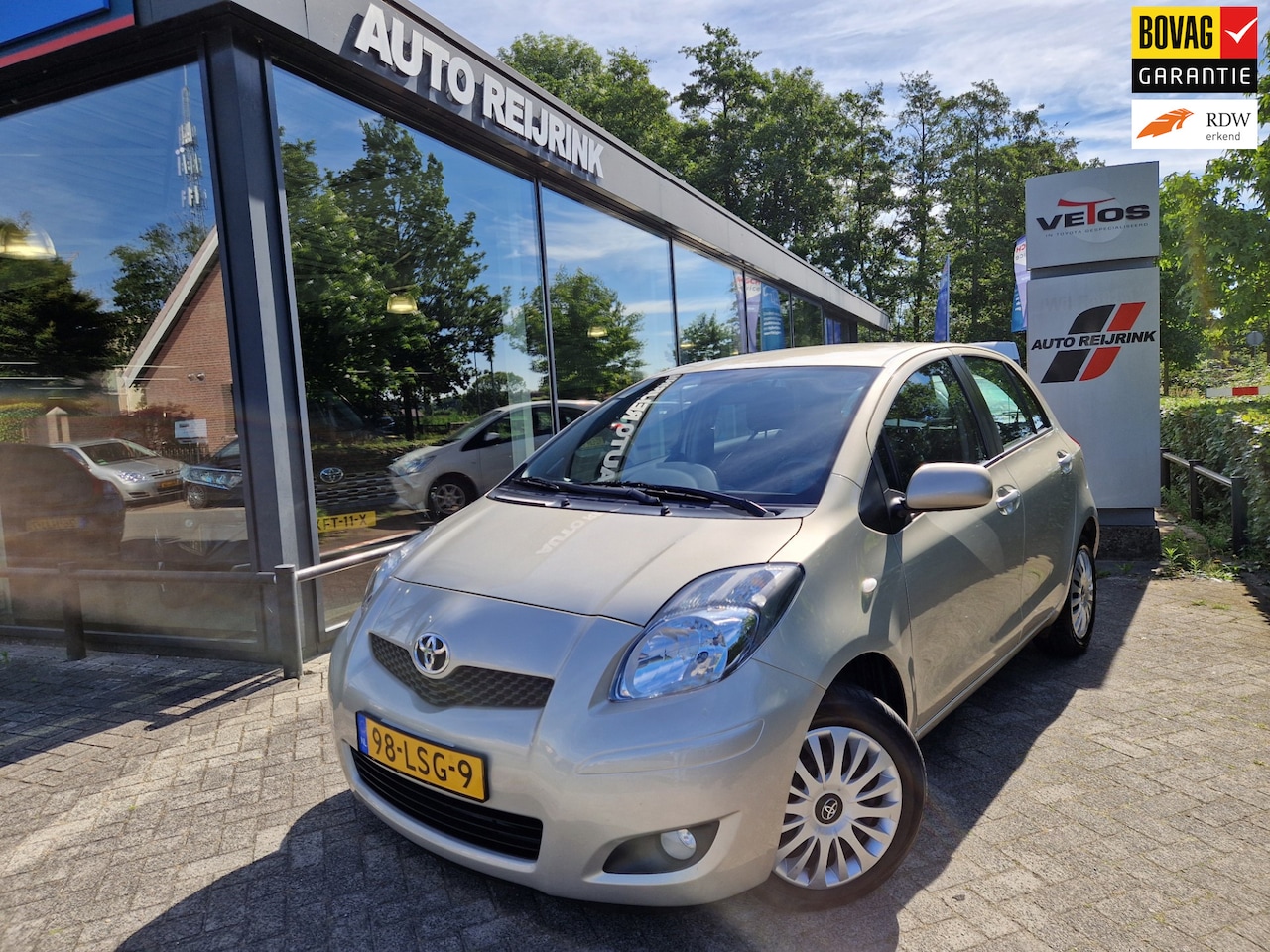 Toyota Yaris - 1.3 VVTi Aspiration/TREKHAAK/AUTOMAAT/AIRCO - AutoWereld.nl