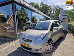 Toyota Yaris - 1.3 VVTi Aspiration/TREKHAAK/AUTOMAAT/AIRCO