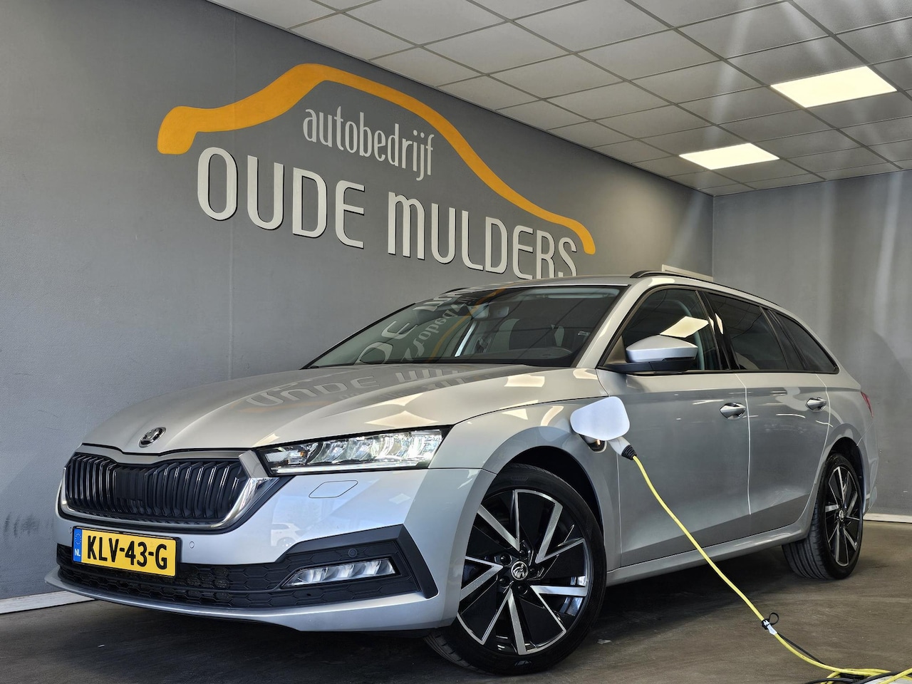 Skoda Octavia Combi - 1.4 TSI iV PHEV /Massage/Trekhaak/Camera/Stoel-stuurverw. - AutoWereld.nl