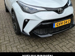 Toyota C-HR - 2.0 Hybrid GR-Sport | Stoelverwarming | JBL audio | 19" Lichtmetalen velgen | Cruise Contr
