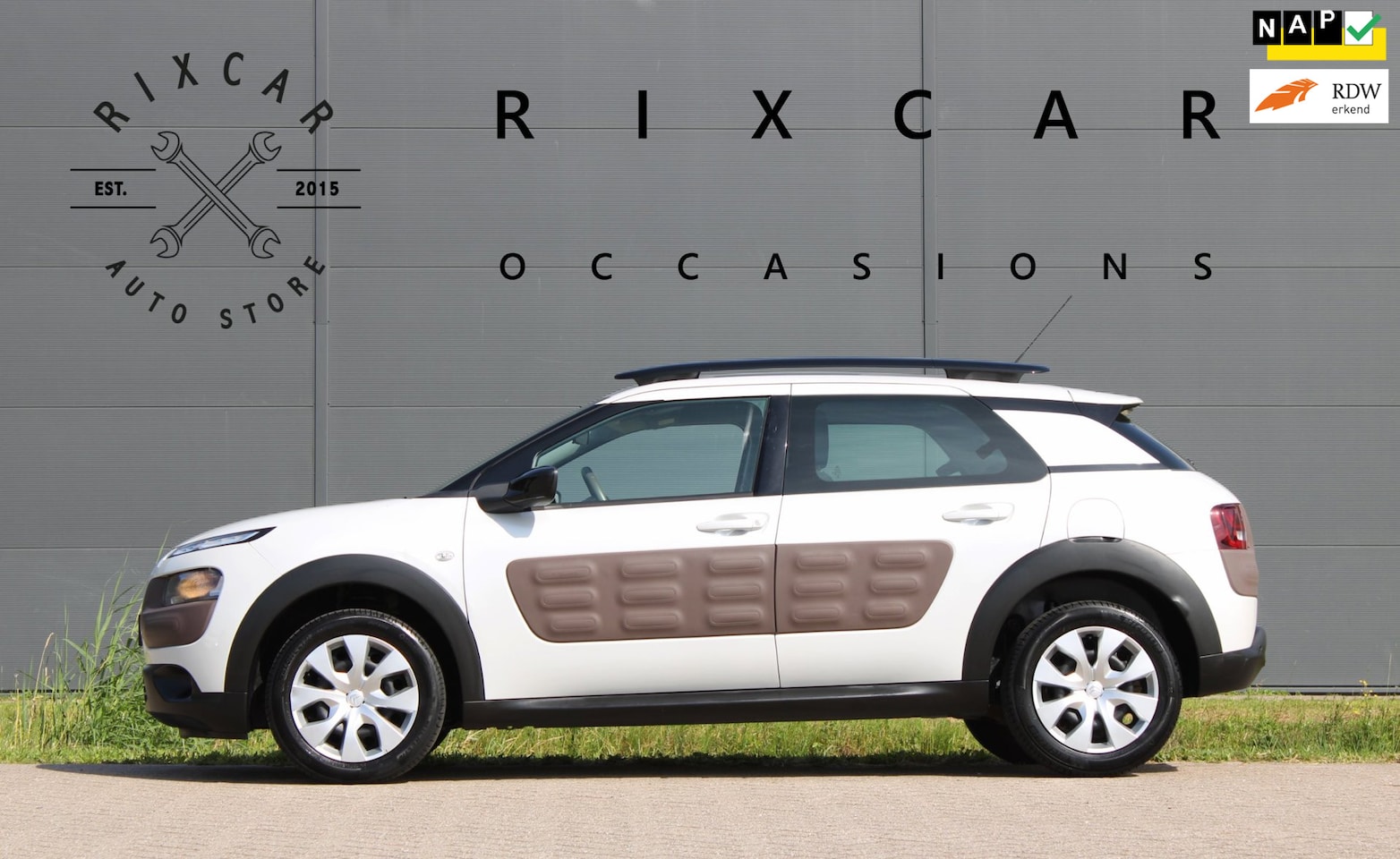 Citroën C4 Cactus - 1.2 PureTech Business Navigatie CruiseControl PDC !!NIEUWBINNEN!! - AutoWereld.nl
