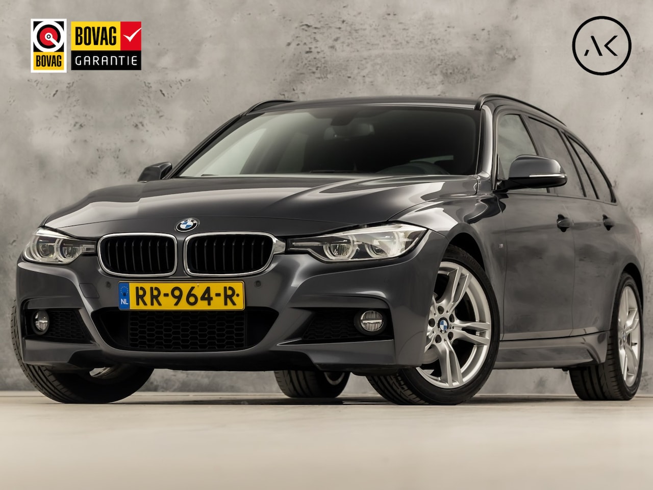 BMW 3-serie Touring - 320i M Sport High Executive 184Pk Automaat (GROOT NAVI, DEALER ONDERHOUDEN, CLIMATE, LEDER - AutoWereld.nl