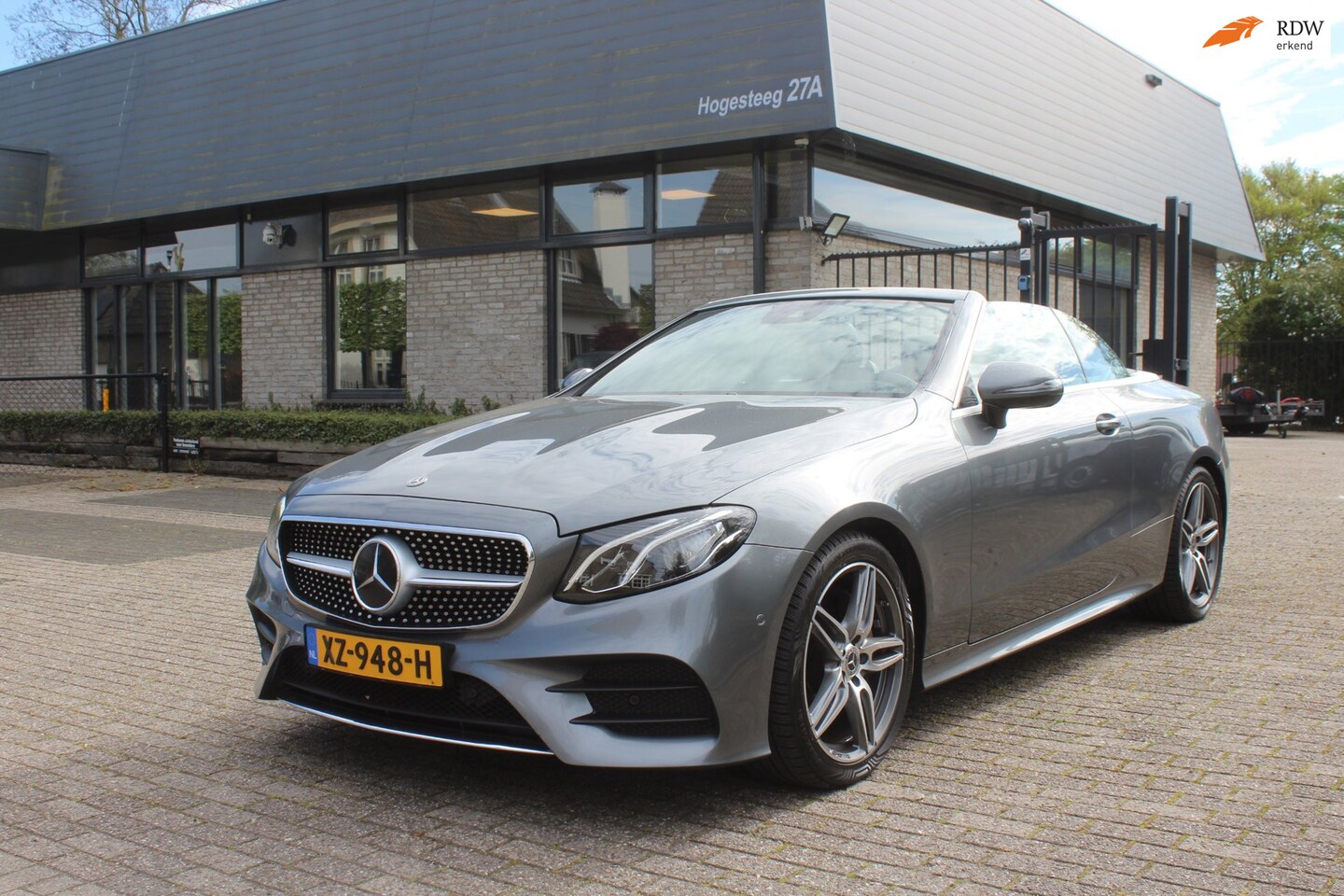 Mercedes-Benz E-klasse Cabrio - AMG Paket 200 25th Anniversary Edition dealer onderhouden - AutoWereld.nl