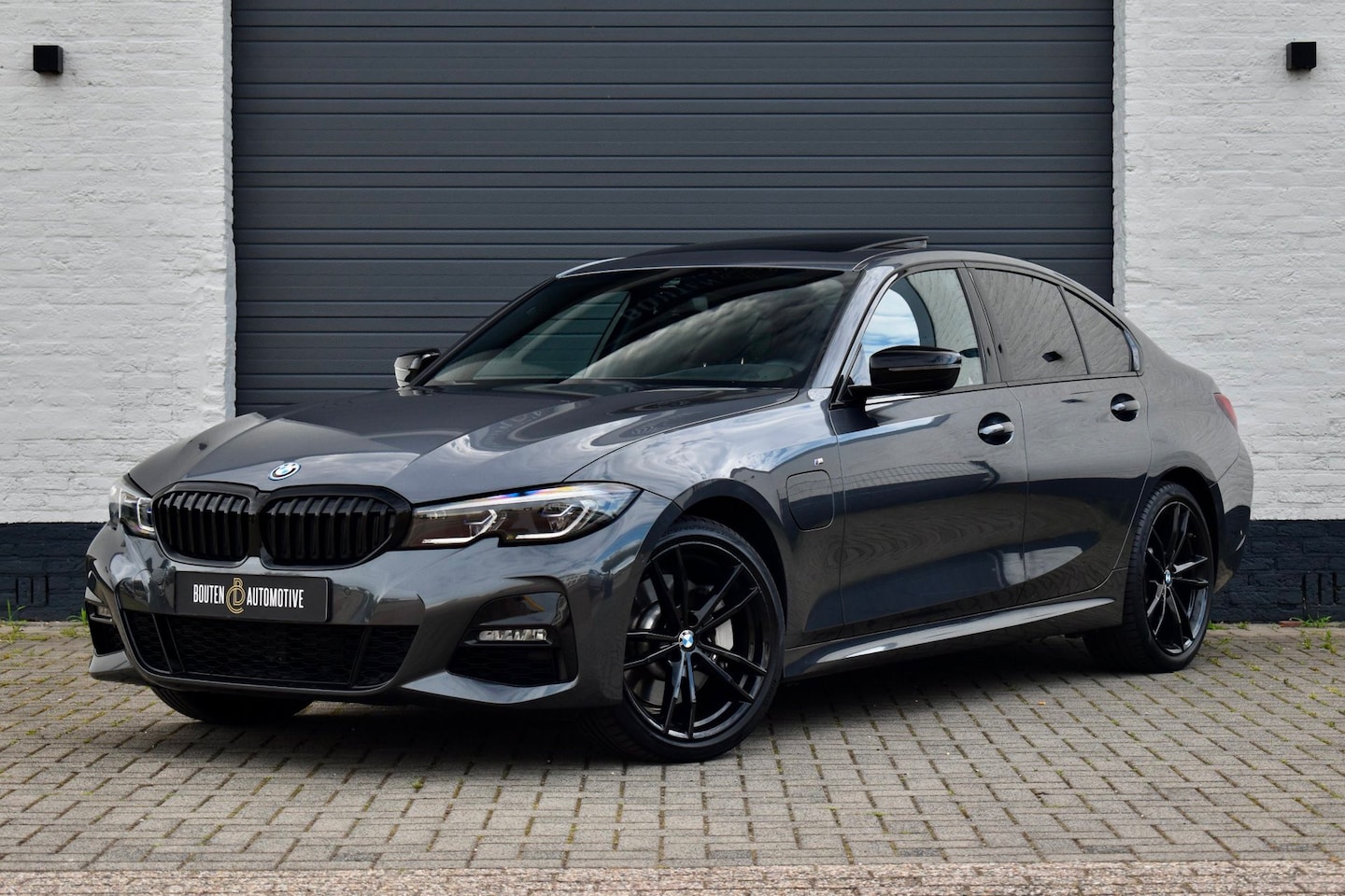 BMW 3-serie - 330e High Executive M-Sport | Pano | Laser | 19" | Leder | - AutoWereld.nl