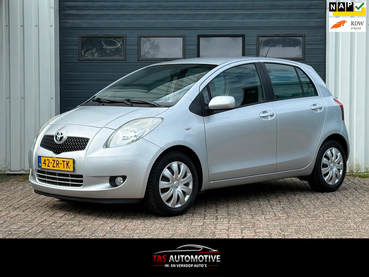 Toyota Yaris - 1.3 VVTi Sol MMT AUTOMAAT / AIRCO / APK / NAP - AutoWereld.nl