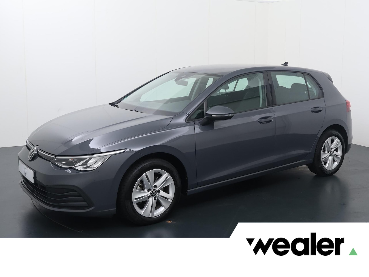 Volkswagen Golf - 1.0 eTSI Life | 110 PK | Automaat | Adaptive cruise control | Achteruitrijcamera | Apple C - AutoWereld.nl