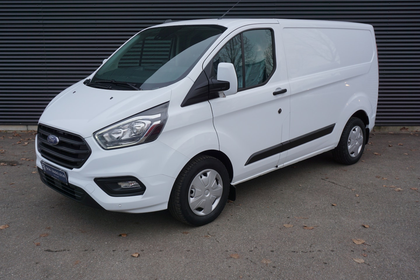 Ford Transit Custom - 131pk Automaat L1H1 Trend Apple Carplay Camera Cruise control Trekhaak Stoel & voorruit ve - AutoWereld.nl