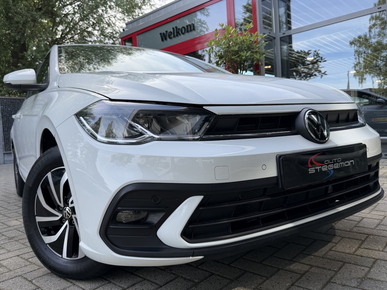 Volkswagen Polo - 1.0 TSI AUTOMAAT *!* VIRTUAL/ NAVI/ CARPLAY/ CAMERA/ CRUISE/ LMV *!* - AutoWereld.nl