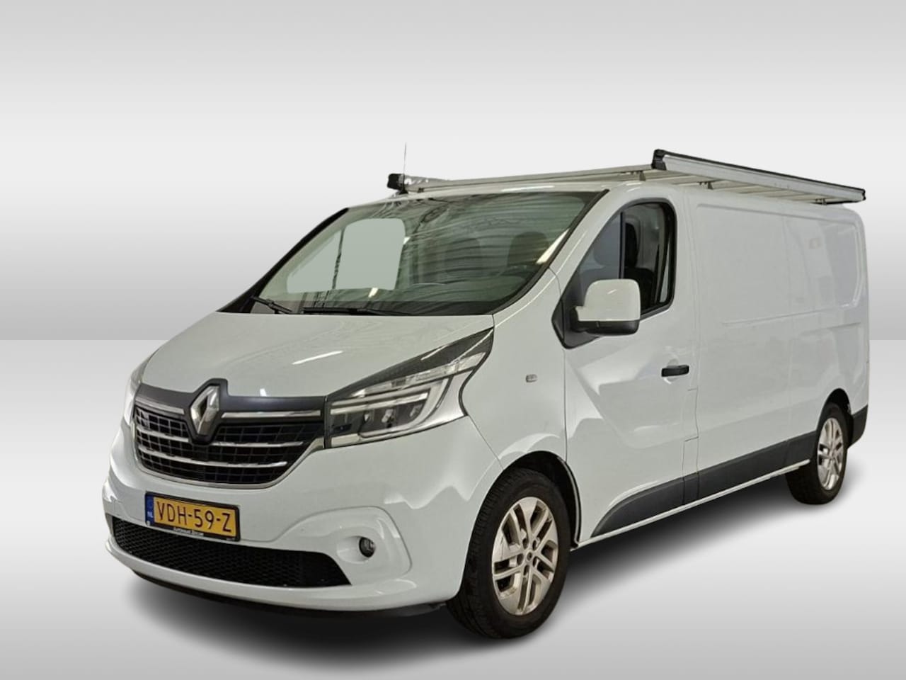 Renault Trafic - 2.0 dCi 170pk L2 H1 Airco Navigatie Camera Imperiaal - AutoWereld.nl