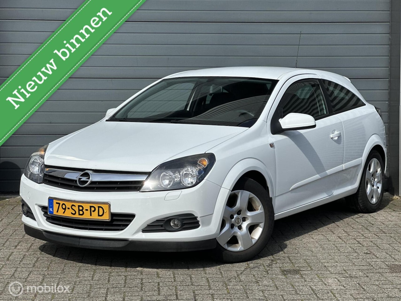 Opel Astra GTC - 1.4 Cosmo| Airco |Dealer onderhouden - AutoWereld.nl