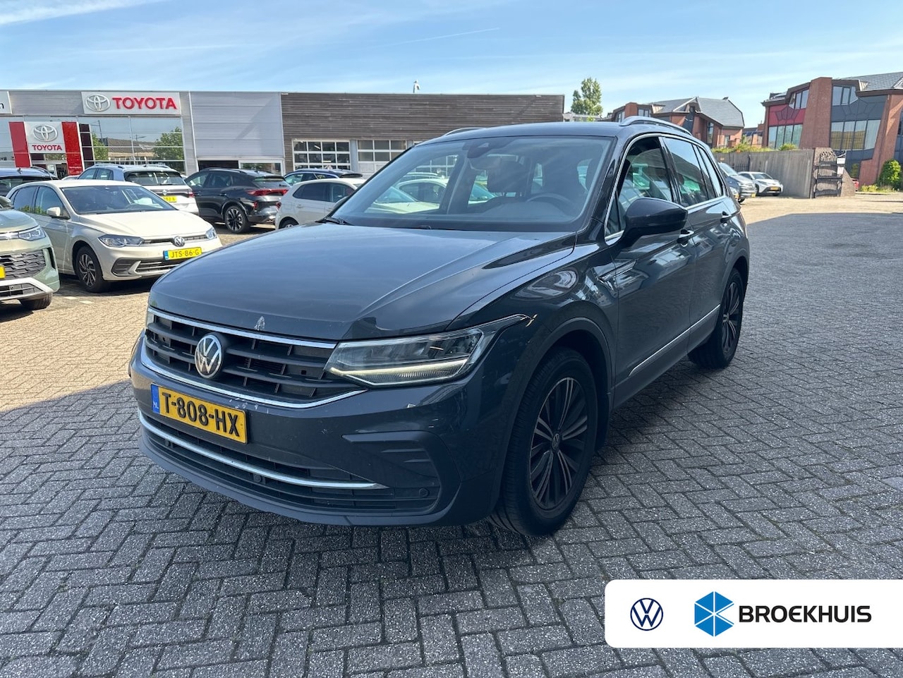 Volkswagen Tiguan - 1.5 TSI 150 pk Life 7-DSG | Trekhaak | Cruise control adpatief | Apple Carplay | - AutoWereld.nl
