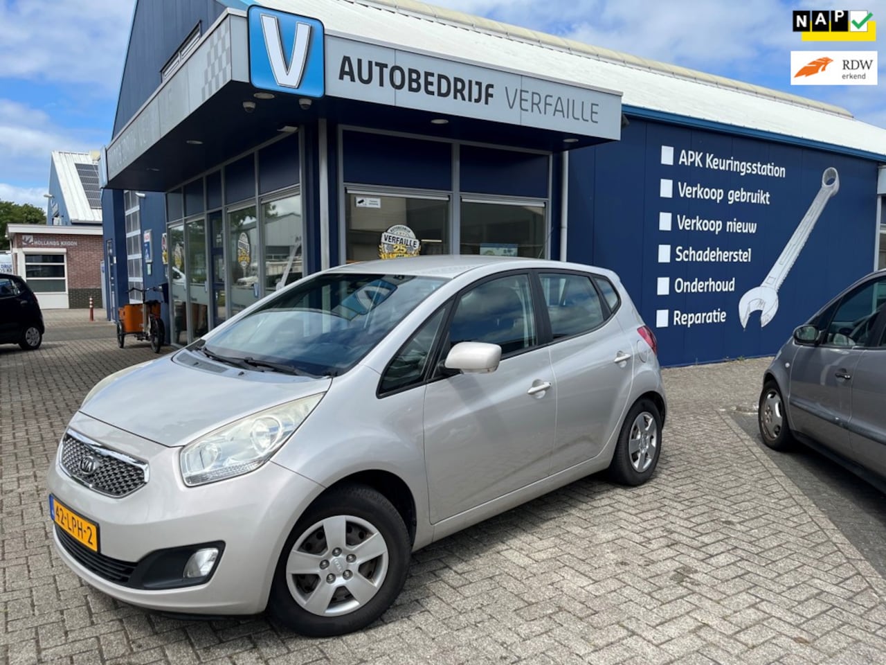 Kia Venga - 1.4 CVVT X-ecutive - Airco en Cruise control - AutoWereld.nl