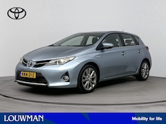 Toyota Auris - 1.8 Hybrid Executive | Parkeersensoren V+A | Stoelverwarming | Navigatie | Onderweg-naar-d