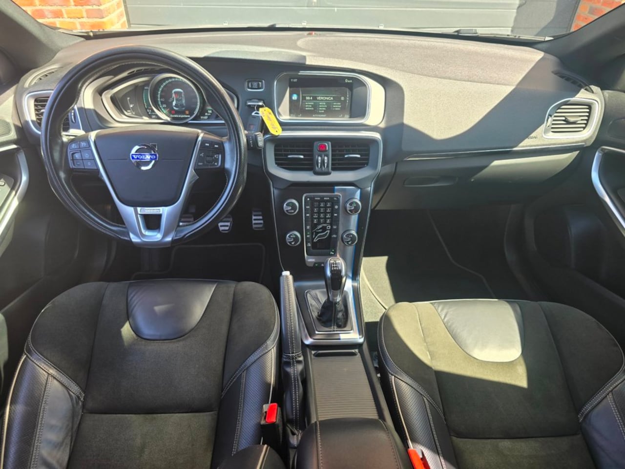 Volvo V40 - 2.0 D2 R-Design Business 2.0 D2 R-Design Business - AutoWereld.nl