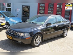 Volvo S40 - 1.8 Europa , KOUDE AIRCO, NWE APK , TREKHAAK