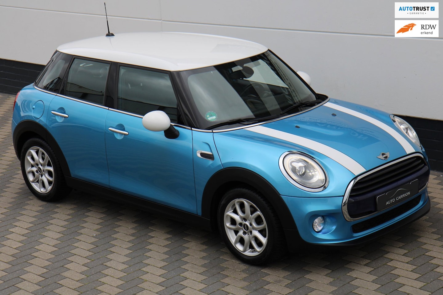 MINI 5-Deurs - 1.5 Cooper Cruise Climate Stoelverwarming LED ! - AutoWereld.nl
