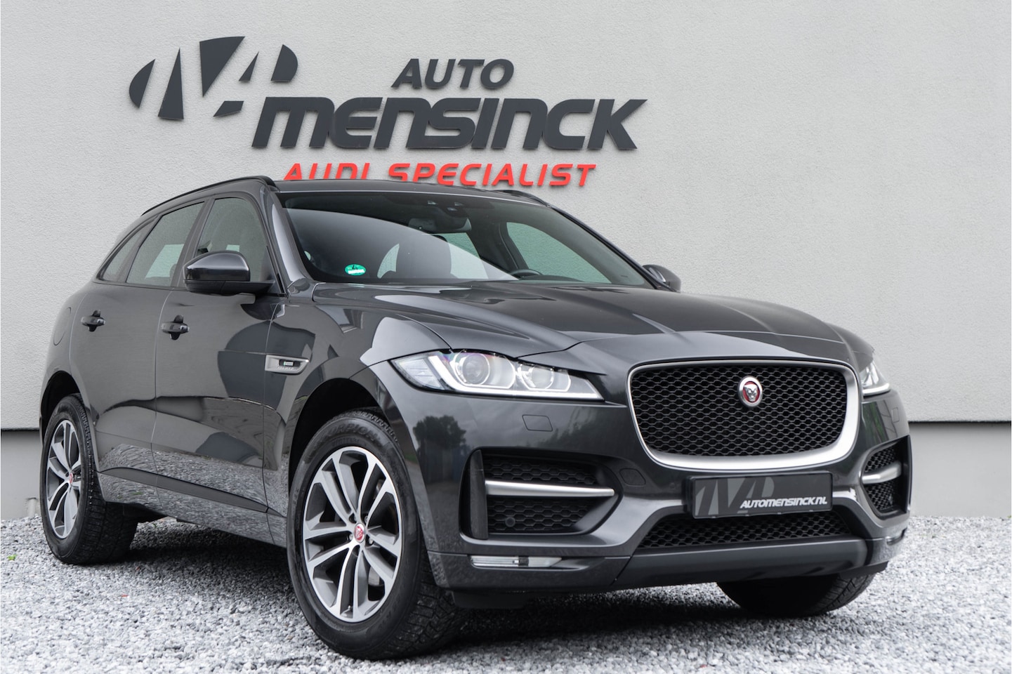 Jaguar F-Pace - 2.0 Portfolio AWD 20d R-sport / Leder/ Virtual Cockpit/ Touch Navigatie/ Trekhaak/ Panoram - AutoWereld.nl