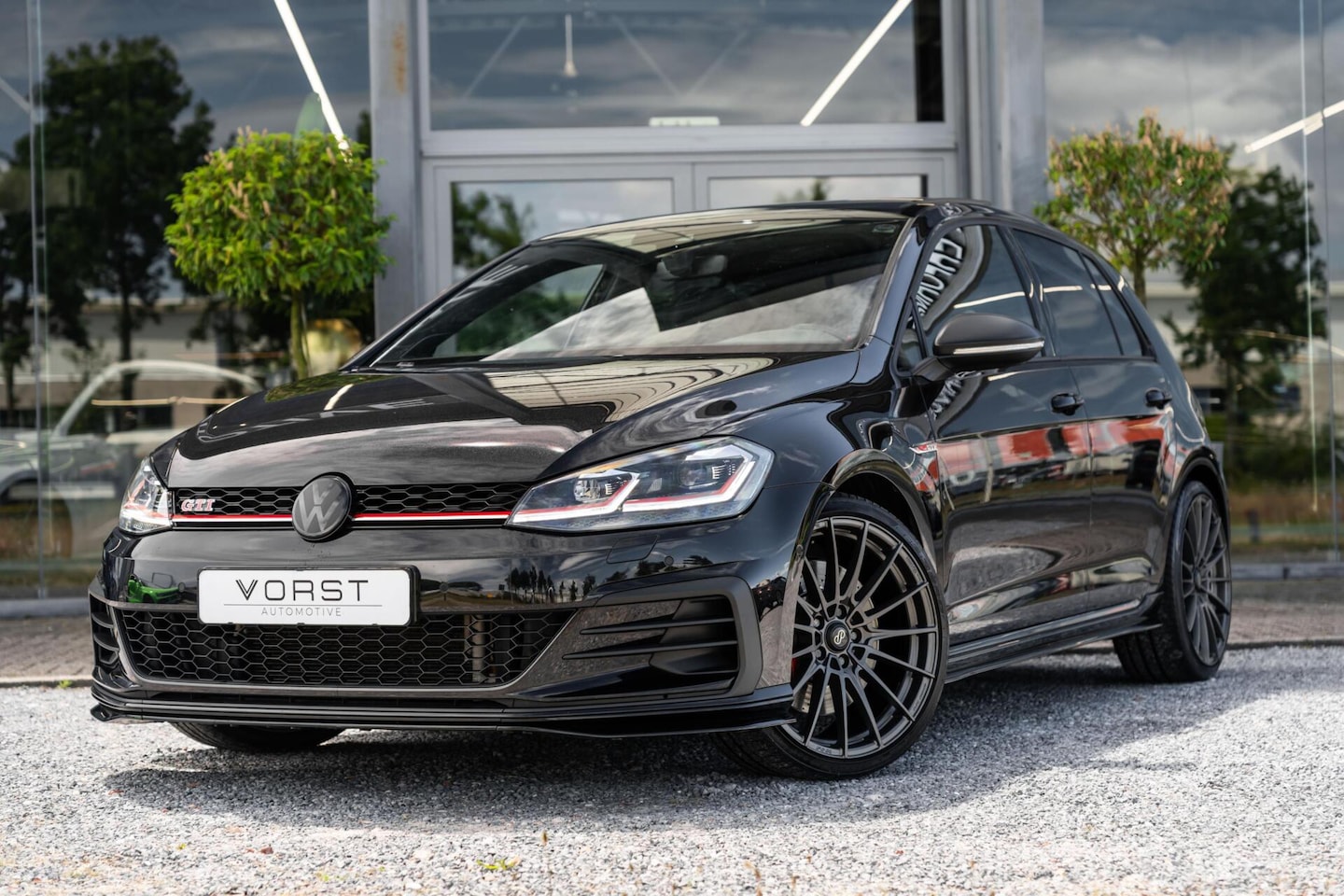 Volkswagen Golf - 2.0 TSI GTI TCR Pano Dsg Akrapovic DCC Vol - AutoWereld.nl