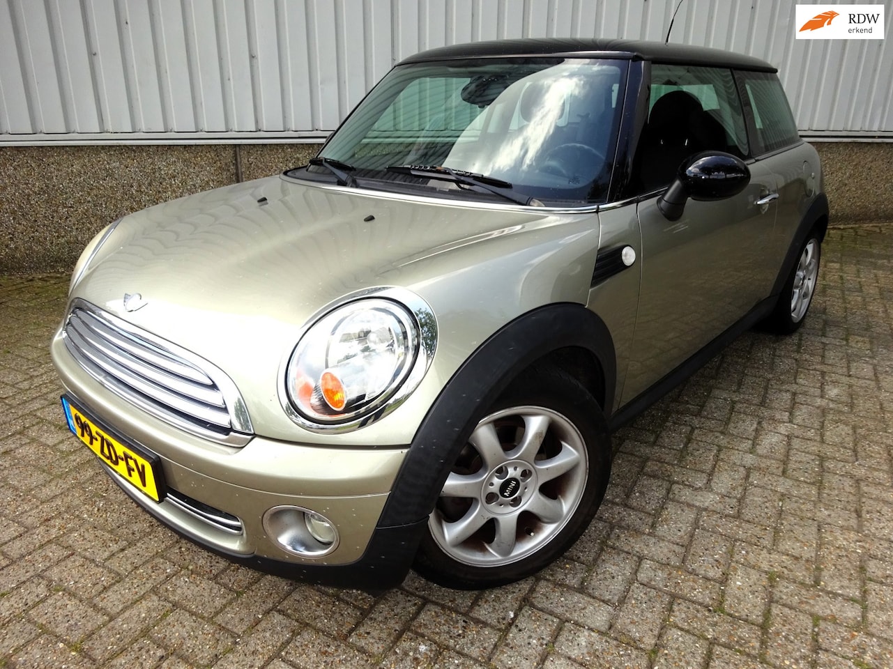 MINI 3-Deurs - 1.6 Cooper Chili| APK 08-06-2027 | NAVI - AutoWereld.nl