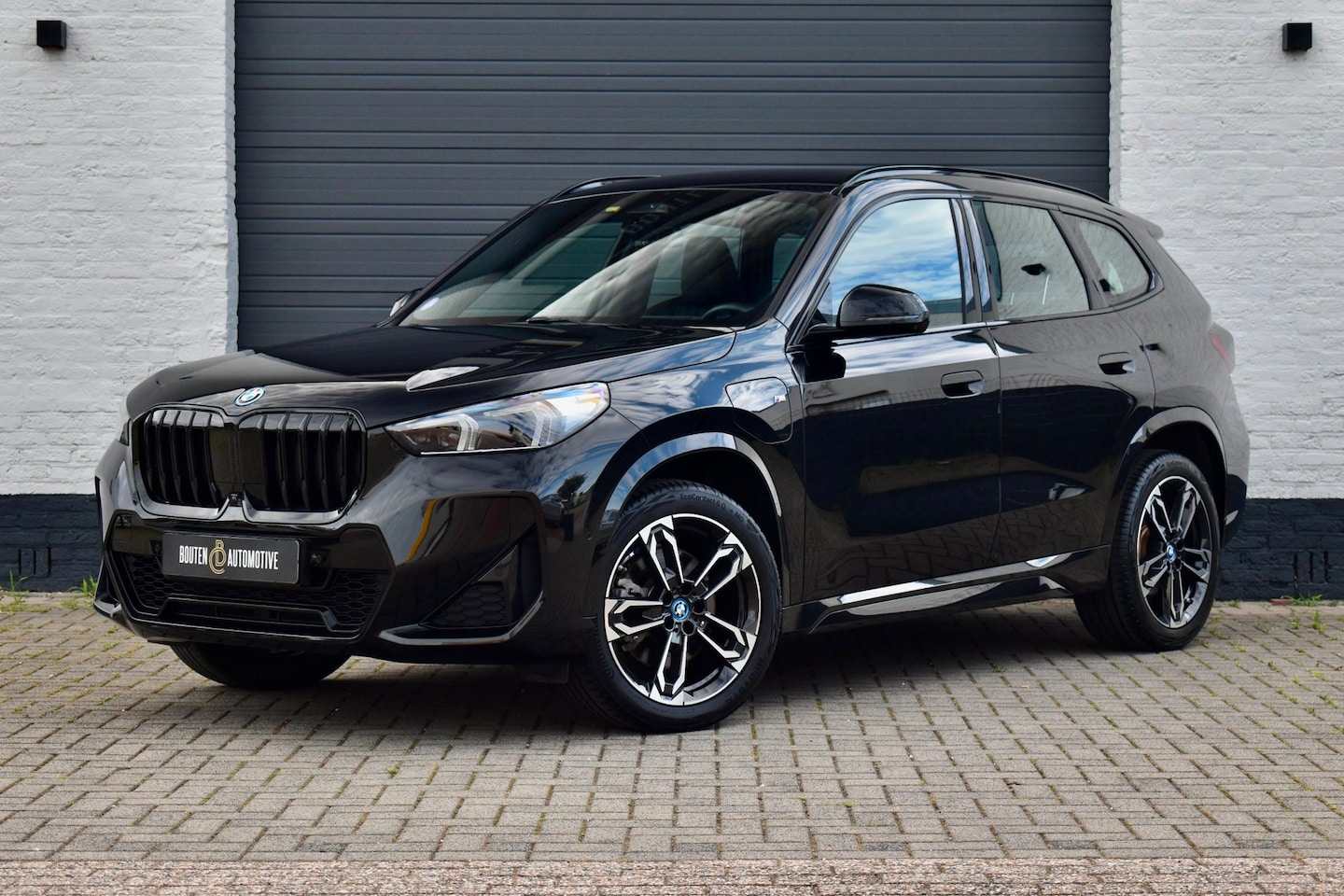 BMW X1 - XDrive30e M-Sport | Leder | Head-Up | M-Stoelen | Trekhaak - AutoWereld.nl