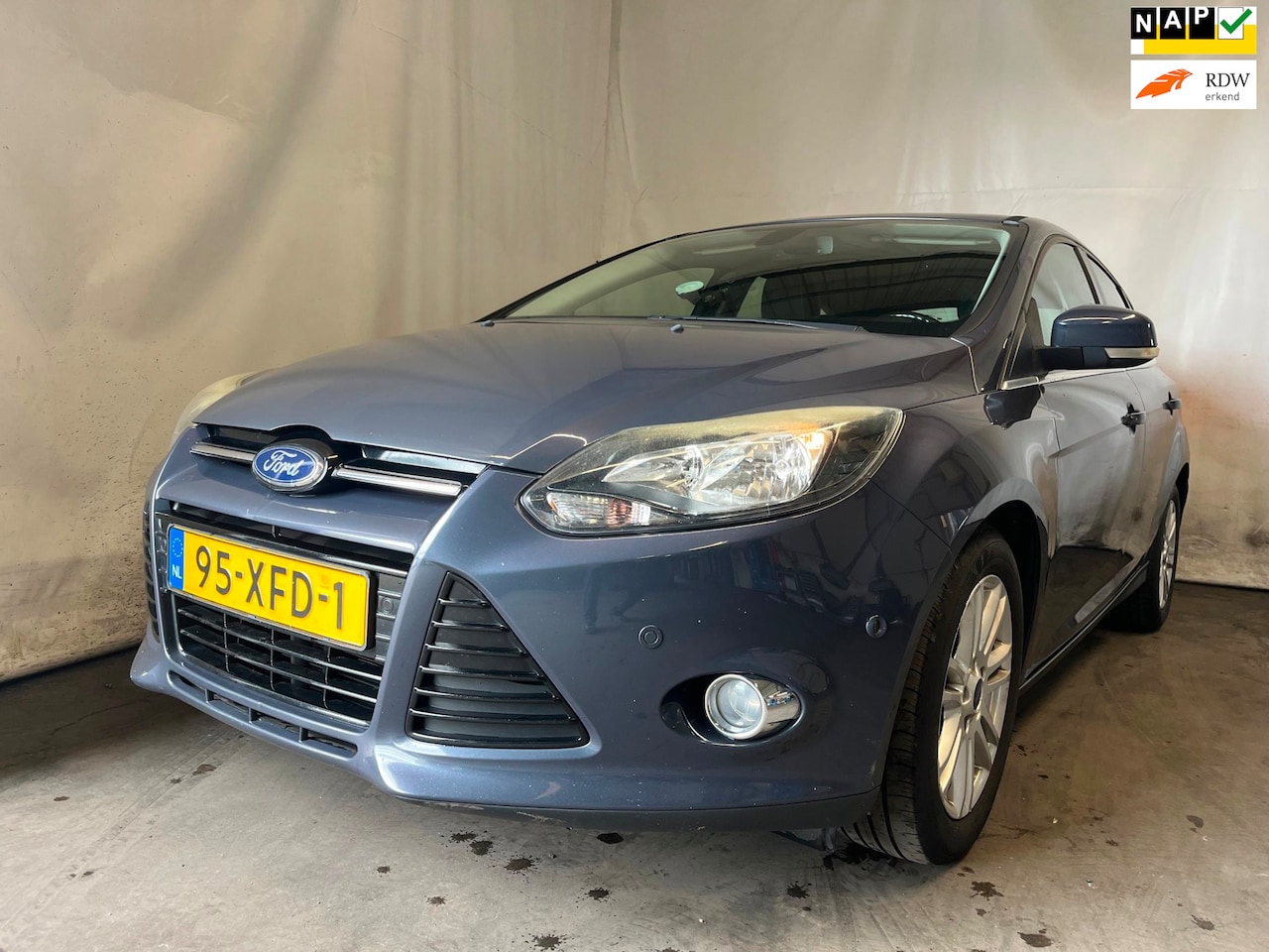Ford Focus - 1.0 EcoBoost Lease Titanium - Schade - AutoWereld.nl