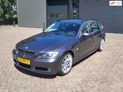 BMW 3-serie Touring - 325i Automaat, Carplay, PDC, Clima