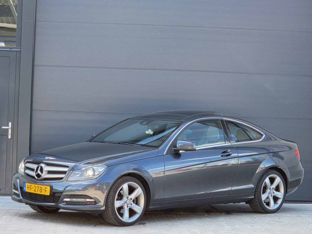 Mercedes-Benz C-klasse Coupé - 200 dealer onderhouden panodak apk 27! - AutoWereld.nl
