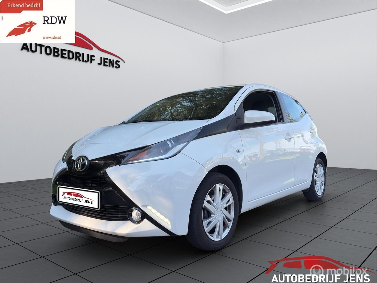 Toyota Aygo - 1.0 VVT-i x-pure 1.0 VVT-i x-pure - AutoWereld.nl