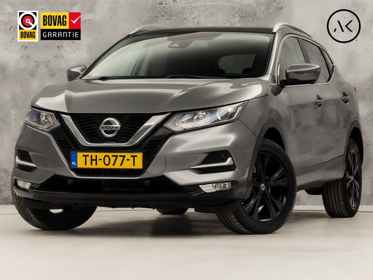 Nissan Qashqai - 1.2 N-Connecta Sport Automaat (PANORAMADAK, NAVIGATIE, 360 CAMERA, GETINT GLAS, SPORTSTOEL - AutoWereld.nl