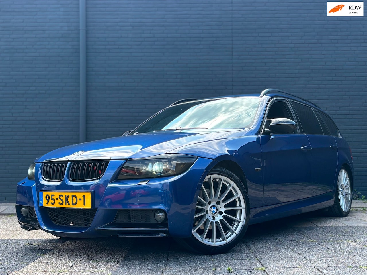 BMW 3-serie Touring - 320i | Stoelverwarming | Cruise Control | Downpipe | Onlogisch km - AutoWereld.nl