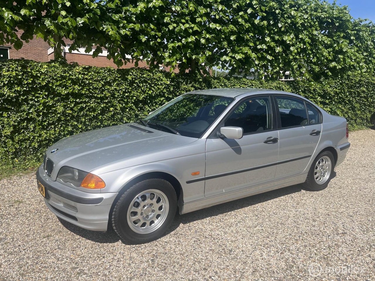 BMW 3-serie - 318i 318i - AutoWereld.nl