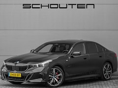 BMW 5-serie - 530e M-Sport Pro Pano Iconic Glow H/K Camera 20"