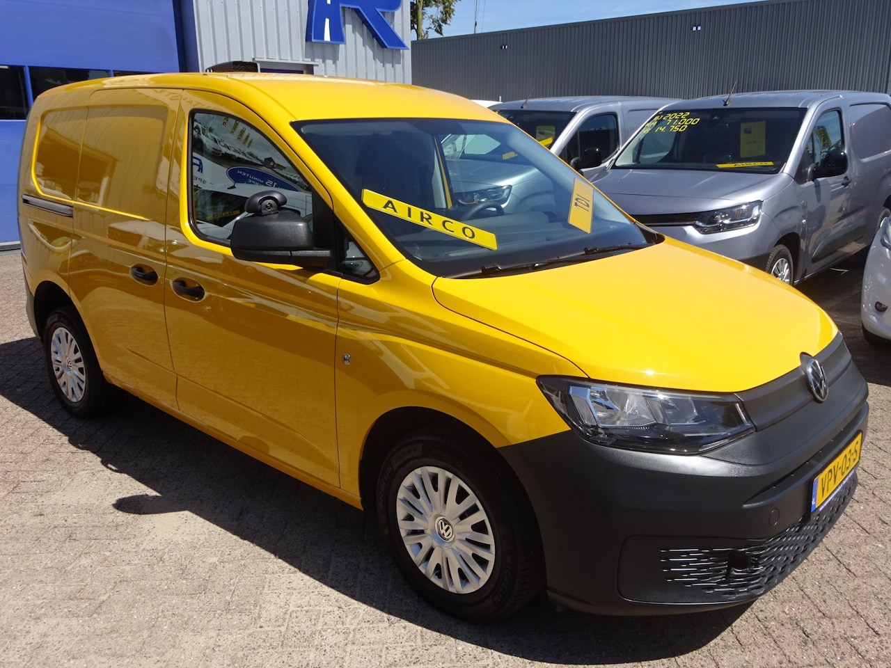 Volkswagen Caddy Cargo - 2.0 TDI Comfort AIRCO CRUISE CONTROL PDC TREKHAAK - AutoWereld.nl