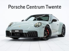 Porsche 911 - Carrera GTS