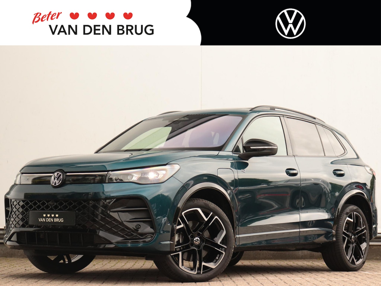 Volkswagen Tiguan - 1.5 eHybrid R-Line | Leder | Trekhaak | Harman/Kardon | Head-up | 360° camera | - AutoWereld.nl
