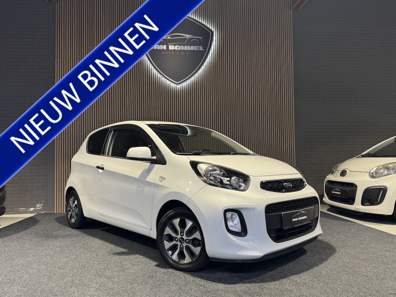 Kia Picanto - 1.0 CVVT DynamicLine ClimaC.ElecPakket.Led.LMV!! - AutoWereld.nl