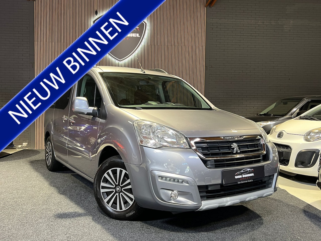 Peugeot Partner Tepee - 1.2 PureTech Allure Navi.Airco.Cruisec.Pdc.Led.LMV!!! - AutoWereld.nl