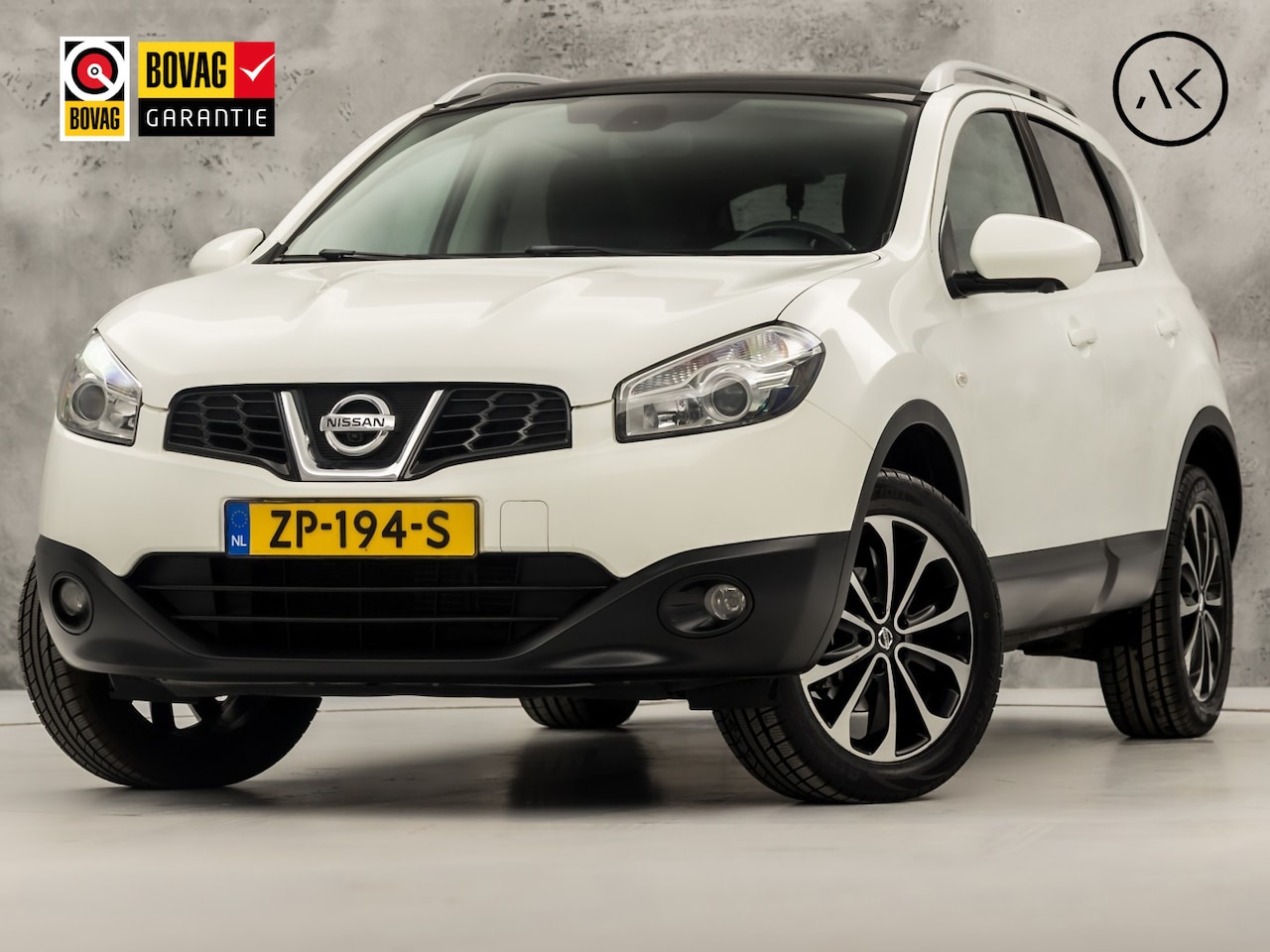 Nissan Qashqai - 2.0 Sport Automaat (PANORAMADAK, NAVIGATIE, CLIMATE, 360 CAMERA, SPORTSTOELEN, GETINT GLAS - AutoWereld.nl