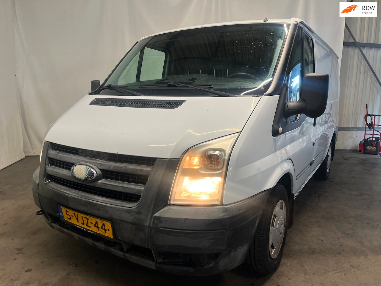 Ford Transit - 260S 2.2 TDCI Economy Edition - Roest - Schade - AutoWereld.nl