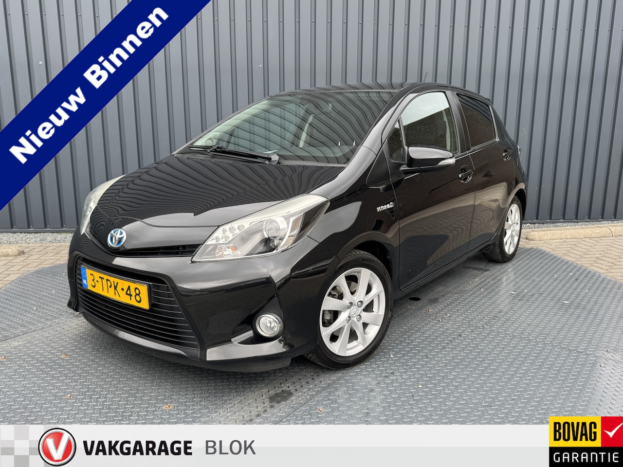 Toyota Yaris - 1.5 Hybrid Dynamic | Panodak | Navi | Camera | Prijs Rijklaar!! - AutoWereld.nl