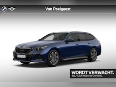 BMW 5-serie Touring - 550e xDrive | Innovation Pack | Comfort Pack | Travel Pack | Driving Assistant Professiona