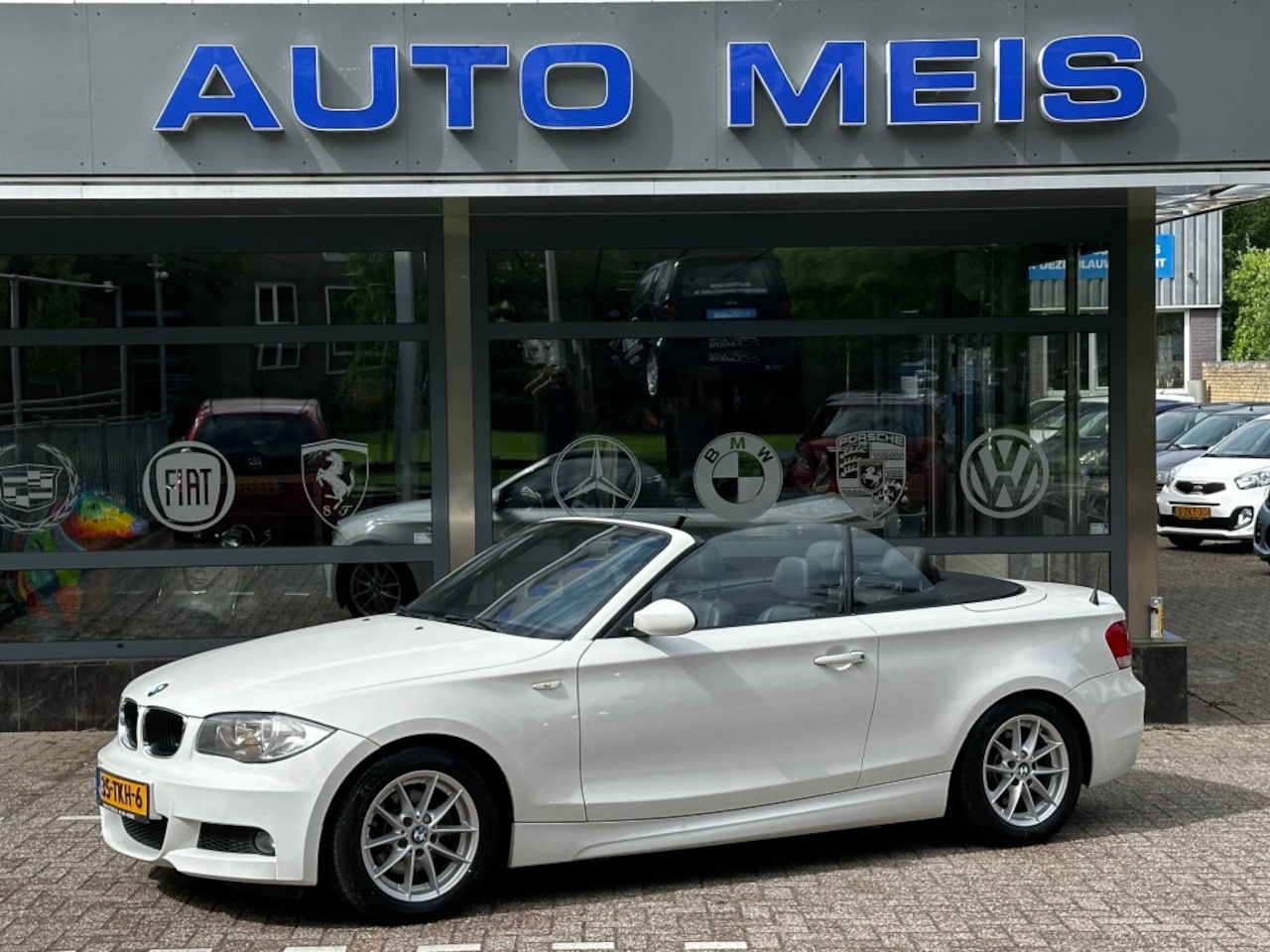 BMW 1-serie Cabrio - 118I Cabrio Automaat Leder Climate Control Trekhaak - AutoWereld.nl