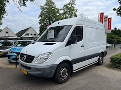 Mercedes-Benz Sprinter - 310 2.2 CDI 325 HD 3-PERSOONS / LAADKLEP / CAMERA / ELEK. RAMEN / RADIO-CD