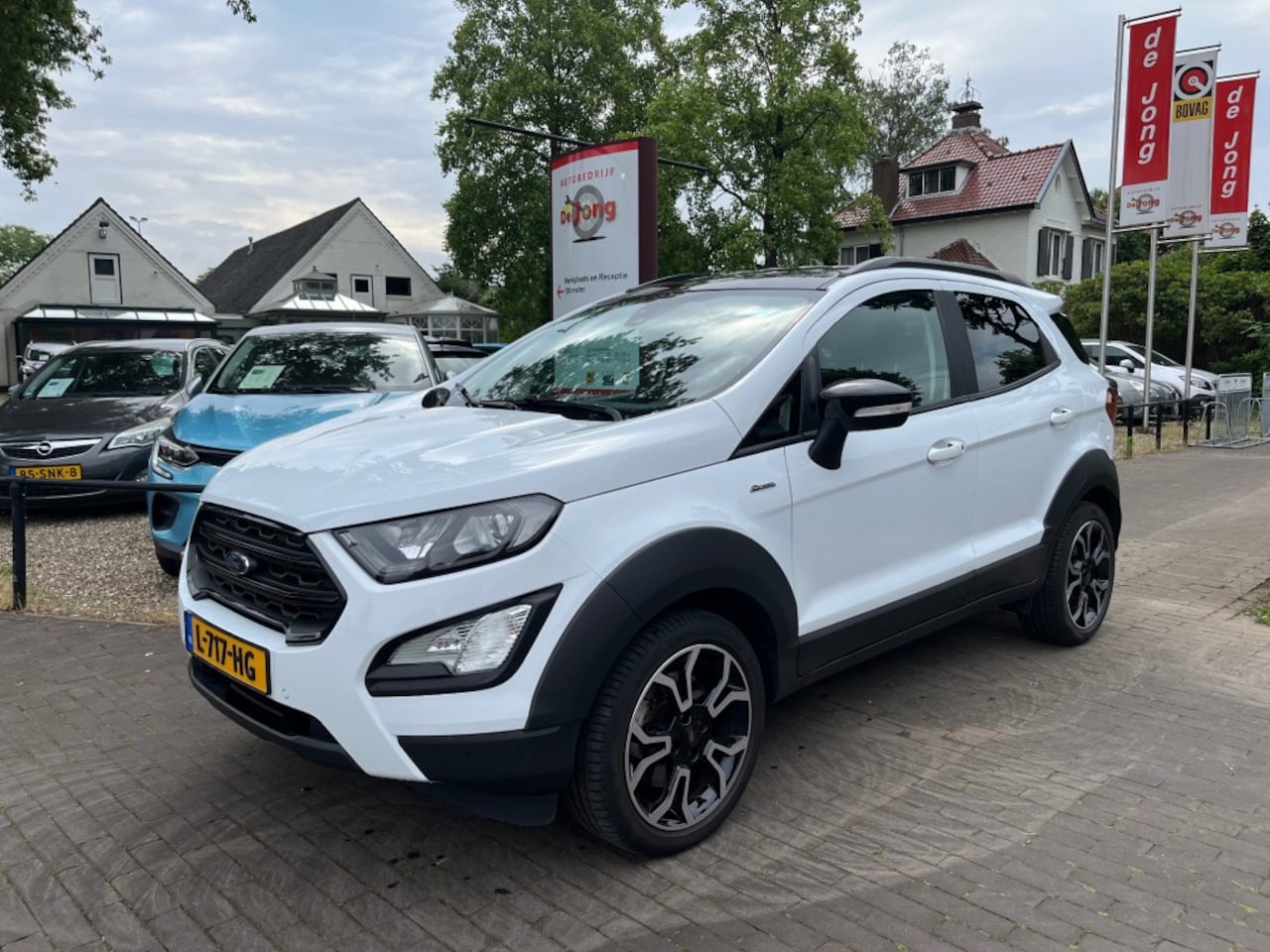 Ford EcoSport - 1.0 ECOBOOST ACTIVE / CARPLAY-BenO / ECC / LEDER / TREKHAAK / DAB / CAMERA - AutoWereld.nl