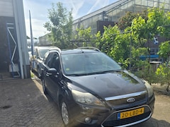 Ford Focus - 1.6 tdci titanium schade rijbaar links voor