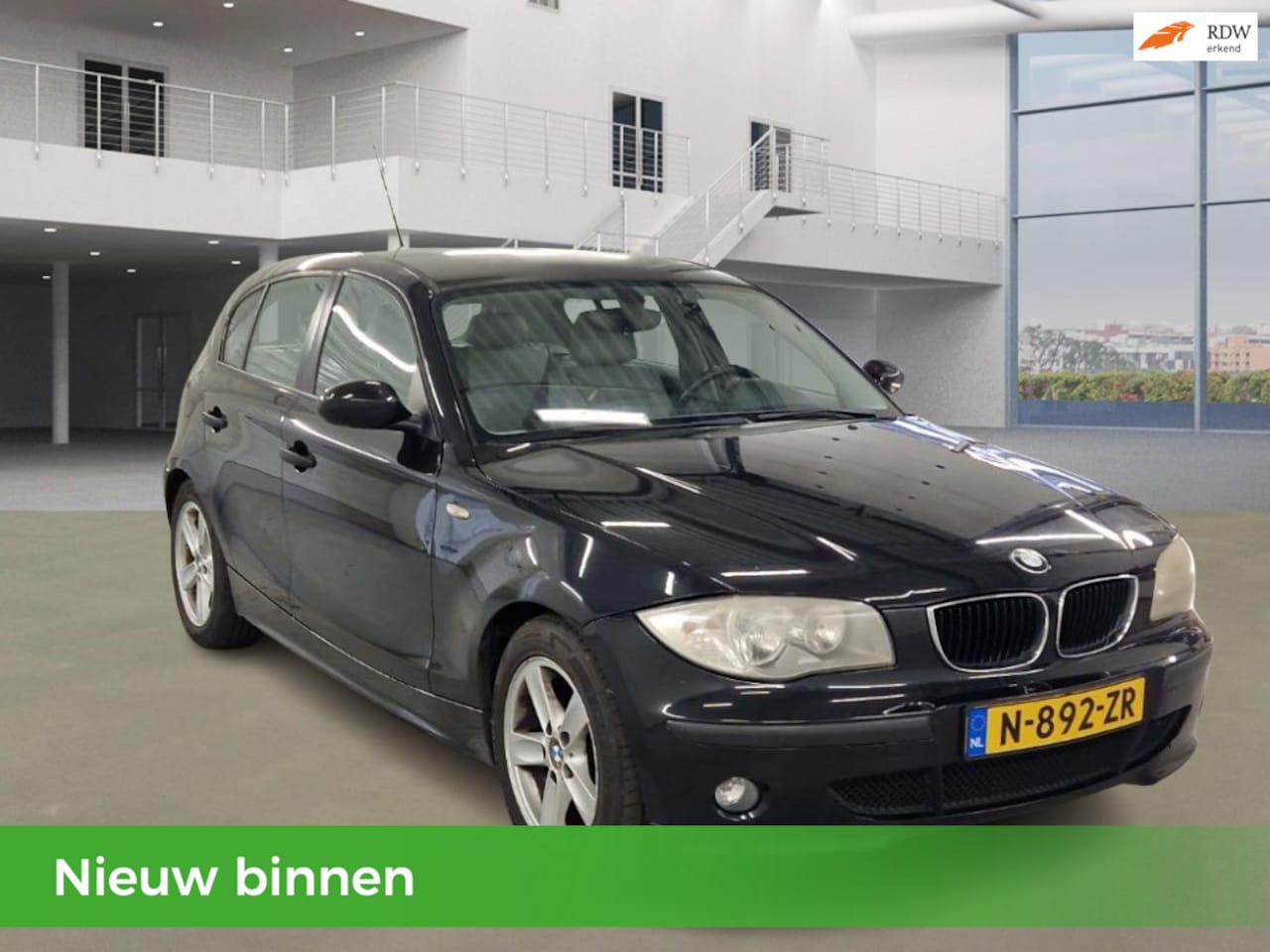 BMW 1-serie - 118i 5D AUTOMAAT LEDER AIRCO 2E EIGENAAR VELGEN NW APK CRUISECONTROL - AutoWereld.nl