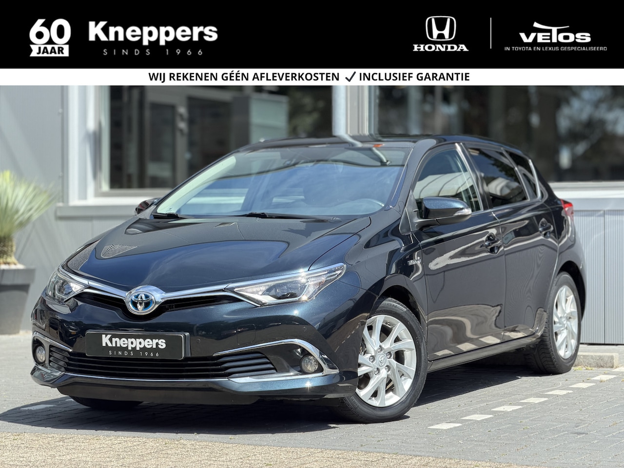 Toyota Auris - 1.8 Hybrid Business Pro | GEEN AFLEVERKOSTEN |  Panoramadak, Parkeersensoren, Navigatie - AutoWereld.nl