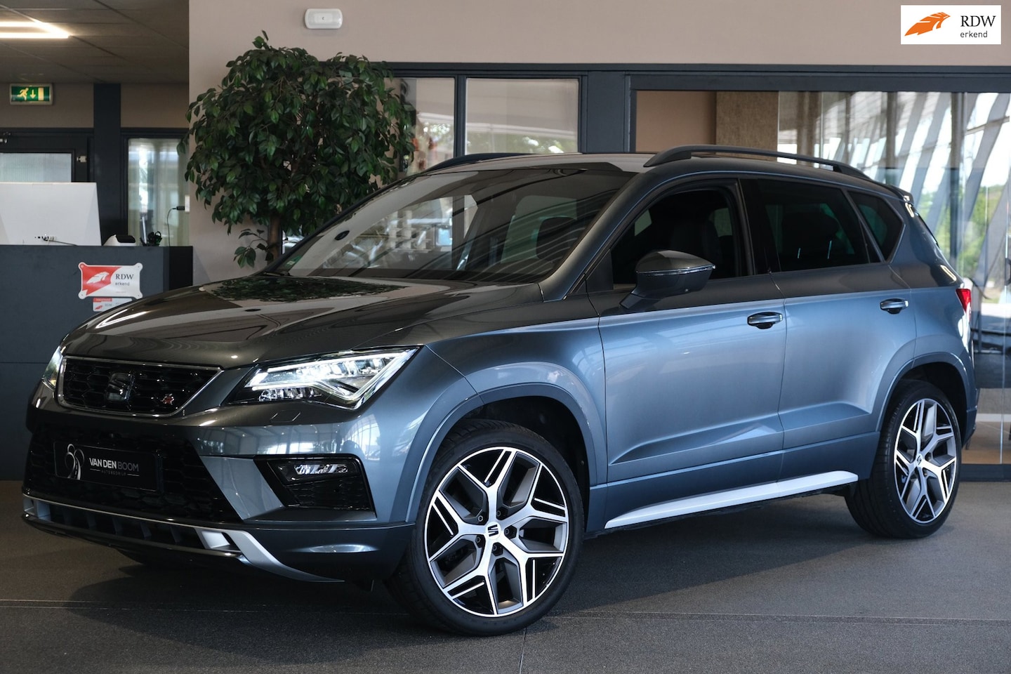 SEAT Ateca - 1.4 TSI DSG 4 Drive FR Navi Trek Cam Acc Pdc Leder Led - AutoWereld.nl